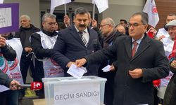 Maaş bordrolarıyla zam protestosu!  Memurlar İzmir’de geçim sandığını kurdu!