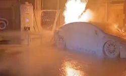 Manisa’da sel dehşeti: Dereler taştı, elektrikli araç şarj istasyonunda yangın çıktı!