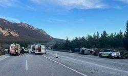 Muğla-Denizli yolunda feci kaza: 2’si ağır 5 yaralı!