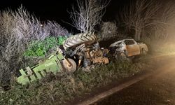 İzmir Ödemiş’te hatalı sollama kazası! 2 yaralı