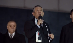 Özgür Özel Beşiktaş'tan seslendi: "Bu rejim yıkılacak, adalet gelecek!"