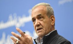 Pezeşkiyan’dan sokak olaylarına mesaj: “Halkın taleplerini duyuyoruz, kaosa izin vermeyeceğiz”