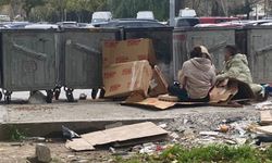 Sokakta kaybolan çocukluk!   İzmir soğuğunda üşüyen küçük eller!