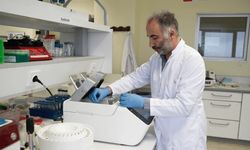 Başarısıyla bilim dünyasını şaşırtan Doç. Dr. Urartu Şeker: Kanser hastalığına ilaç ve tedavi önerecek yetkim yok!