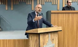 AK Partili Yıldız’dan Tugay’a tutarsız eleştirisi: “ Bizimle başka, basına başka konuşuyor”