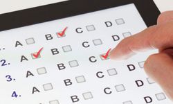 Ehliyet ve SRC sınav puanı düştü mü? Yeni sınav sistemi ve geçme notu kaç oldu?