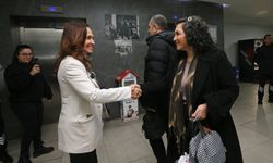 Başkan Ünsal mesaiye kapıda başladı! Karşıyaka’da birlik mesajı