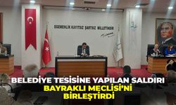 Belediye tesisine yapılan saldırı Bayraklı Meclisi’ni birleştirdi!