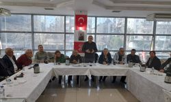 İzmir’de eski CHP ilçe başkanları yeniden bir araya geldi!