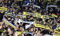 Fenerbahçeli taraftarlar İngiltere'de koltukları kırdı!