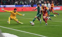 Galatasaray- Konyaspor maçında ilk yarıda gol sesi yok!
