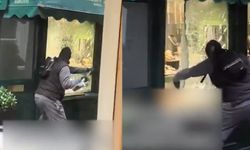 Güpegündüz kimseye aldırmadan kuyumcu soydular! İşte o anlar