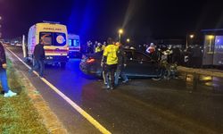 Halk otobüsü ve otomobil çarpıştı: Çok sayıda yaralı!