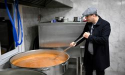 İftara yetişemeyene metroda sıcak destek! Bornova Belediyesi ramazana hazır