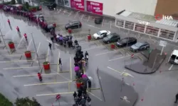 Kampanyayı duyan koştu! Çadır kurup sabahladılar