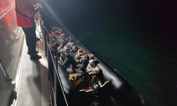 İzmir açıklarında peş peşe operasyon: 59 düzensiz göçmen yakalandı!