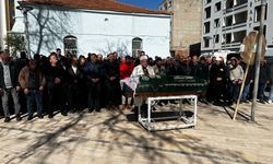 İzmir’in Torbalı ilçesinde feci kaza: 3 çocuk annesi son yolculuğuna uğurlandı!