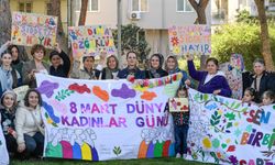 İzmir’de 8 Mart programı başladı!