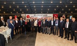 İzmir'de Balıkesir rüzgarı: İki Büyükşehir Belediye Başkanı iftar sofrasında buluştu!