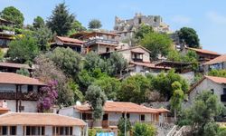 İzmir’den yola çıkanlar şaşırıyor: Türkiye’de arabayla girilemeyen tek köy