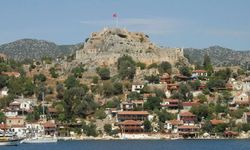 Yolu yok, arabası yok! İzmir'den bu köye gidenler için tek giriş var