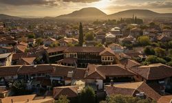 İzmirliler özellikle evlerini görmeye gidiyor: Ege'deki bu ilçe 400 yıllık 'Anıt Kent' niteliğinde