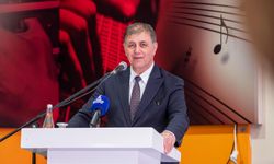 Cemil Tugay: 'Kadın mücadelesi bir güne sığmaz'