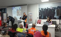 6 Şubat depremlerinde yitirilenler Karşıyaka’da anıldı!