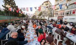 İzmir Büyükşehir Belediyesi’nden Karşıyaka’da 3 bin kişilik iftar sofrası!