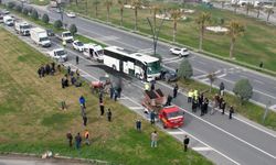 Traktör, otomobil ve otobüsün karıştığı korkunç zincirleme kaza!