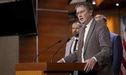 Son Dakika… Beyaz Saray’a Massie barikatı! İran operasyonu için ‘veto’ hazırlığı