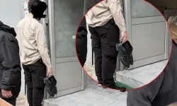 Cami çıkışı polis elinde ayakkabıyla bekledi… Kaymakamdan ilk açıklama geldi!