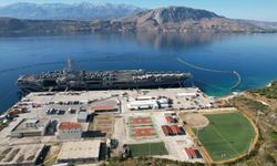 Doğu Akdeniz'de hareketlilik! Suda üssü kapılarını kapattı