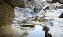 Ege'nin saklı hazinesi: Granit kayalar, berrak sular ve buz tabakaları dört mevsim büyülüyor