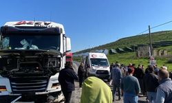 İzmir’de korkutan çarpışma: Otomobil tarlaya savruldu!