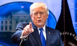 SON DAKİKA Trump el yükseltti! Küresel vergi oranını yüzde 10'dan yüzde 15'e çıkardı!