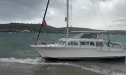 Bodrum’da fırtına etkili oldu: Tekneler karaya oturdu