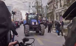 Atina’da traktörlü protesto: Çiftçiler parlamentoya yürüdü