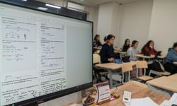 İzmir'de yapay zeka destekli matematik eğitimine yoğun ilgi!
