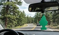 Dikiz aynasına koku asmak yasak mı? Dikiz aynasına koku asma cezası ne kadar 2026?