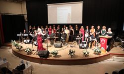 Baharın sesi Menderes'ten yükseldi: Özdere TSM Korosu'ndan mest eden gece