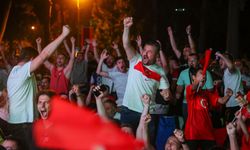 Bayrağını kap gel! Buca’da milli maç heyecanı dev ekran karşısında yaşanacak!