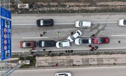 Bayram dönüşü yolunda can pazarı! 6 araç birbirine girdi