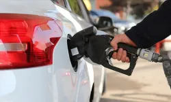 Benzine zam geldi! Yeni fiyatı belli oldu!