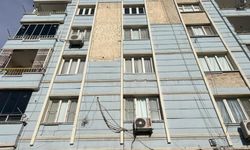 Binadan kopan beton parçası faciaya yol açtı! Hastaneye kaldırıldı