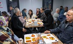 Bornova'da her gün 2 bin kişiye sıcak yemek