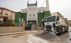 Buca'da bayram öncesi ibadethanelerde hijyen seferberliği!