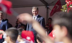 Başkan Tugay: "Bugün bize tüm vatan Çanakkale!"