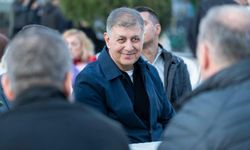 İzmir’de birlik mesajı: Tugay’dan “Bayramlığı olmayan çocuk kalmasın” çağrısına destek