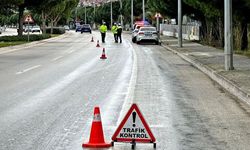 Bayram yoğunluğu öncesi Çeşme’de trafik freni!